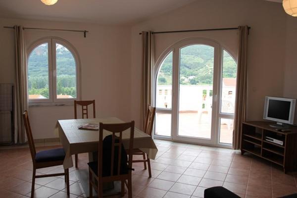 Ara-Marina Apartment บัชกา ภายนอก รูปภาพ